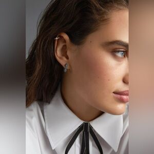 New🌟Anthropologie-Chunky Pavé Hoops-Black